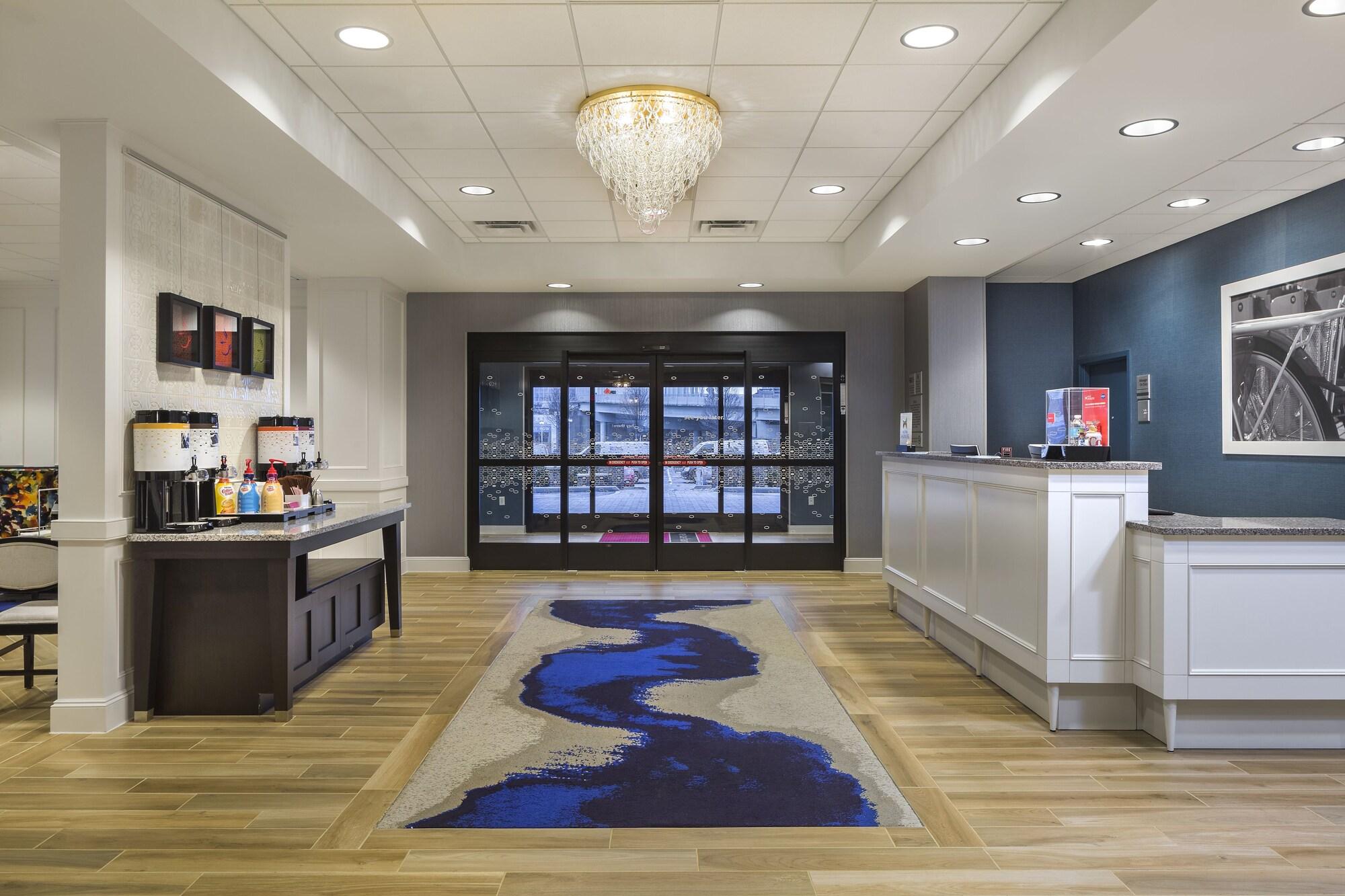 Hampton Inn & Suites Newport/Cincinnati, Ky Ngoại thất bức ảnh